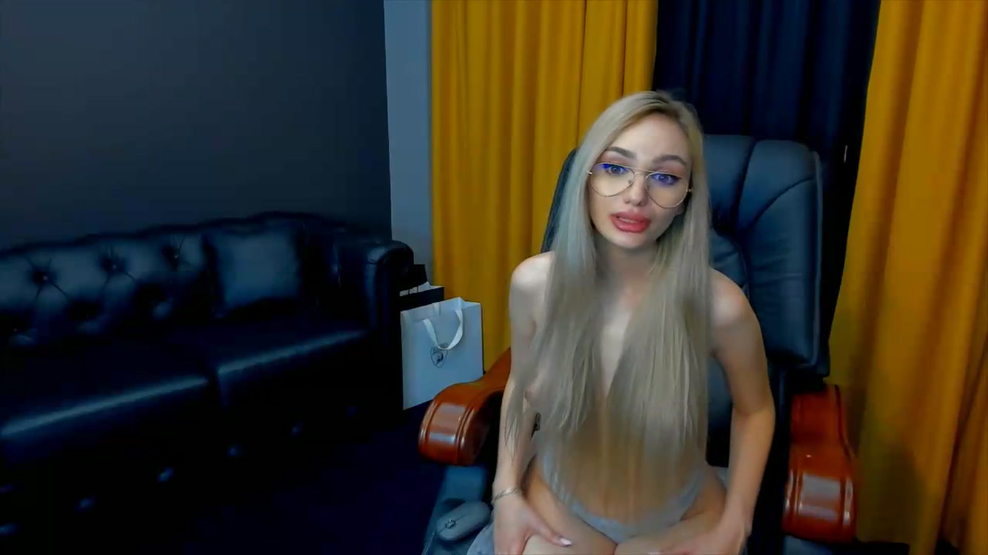 Gallery image thumbnail from HaleySweet18's myfreecams stream on, 06/10/2026, 01:23 image 16 of 20