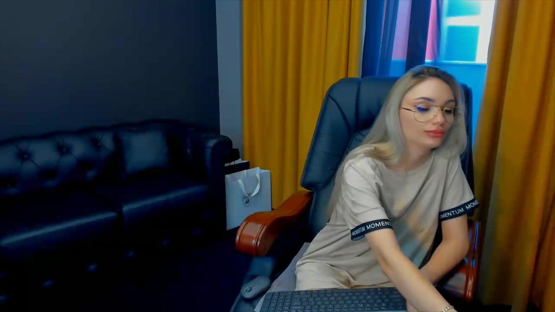 Gallery image thumbnail from HaleySweet18's myfreecams stream on, 06/10/2026, 05:29 image 4 of 20