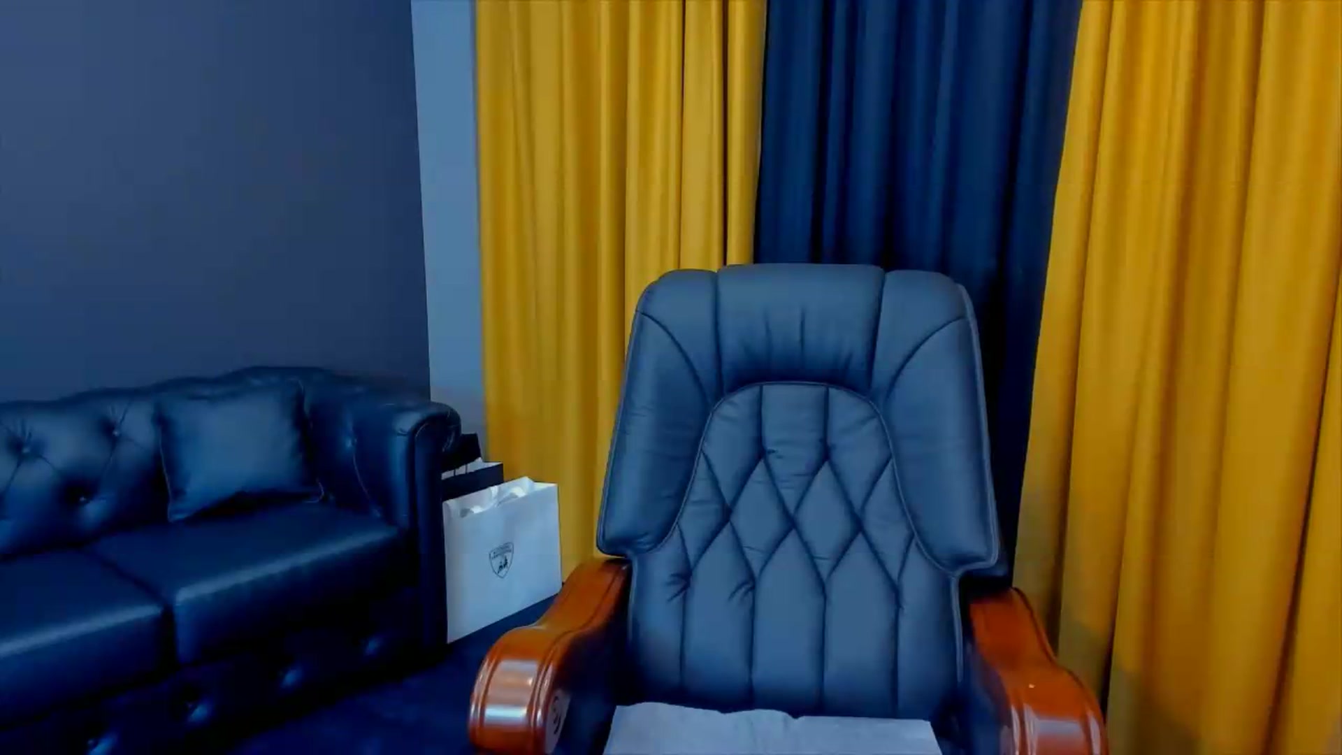 Gallery image thumbnail from HaleySweet18's myfreecams stream on, 06/12/2026, 02:29 image 8 of 20