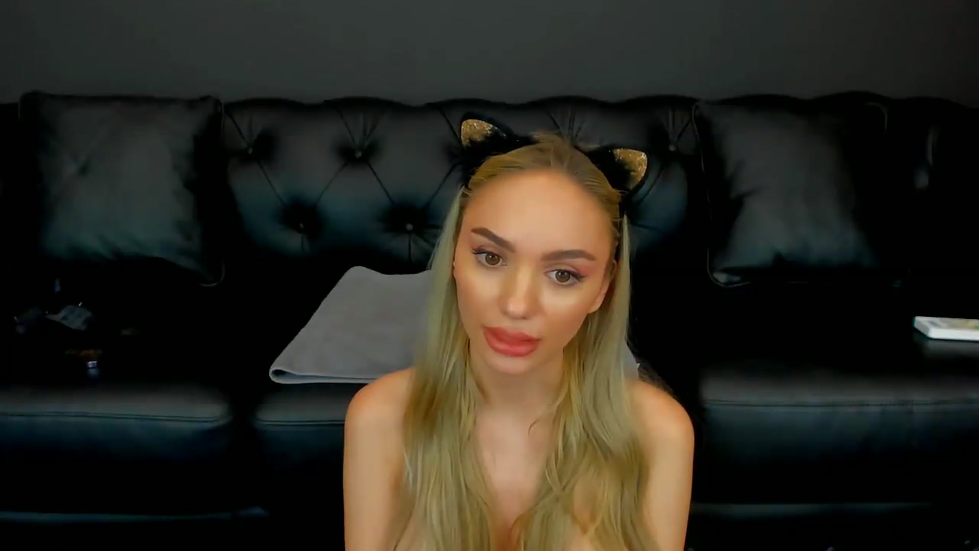 Gallery image thumbnail from HaleySweet18's myfreecams stream on, 06/20/2026, 06:54 image 7 of 20