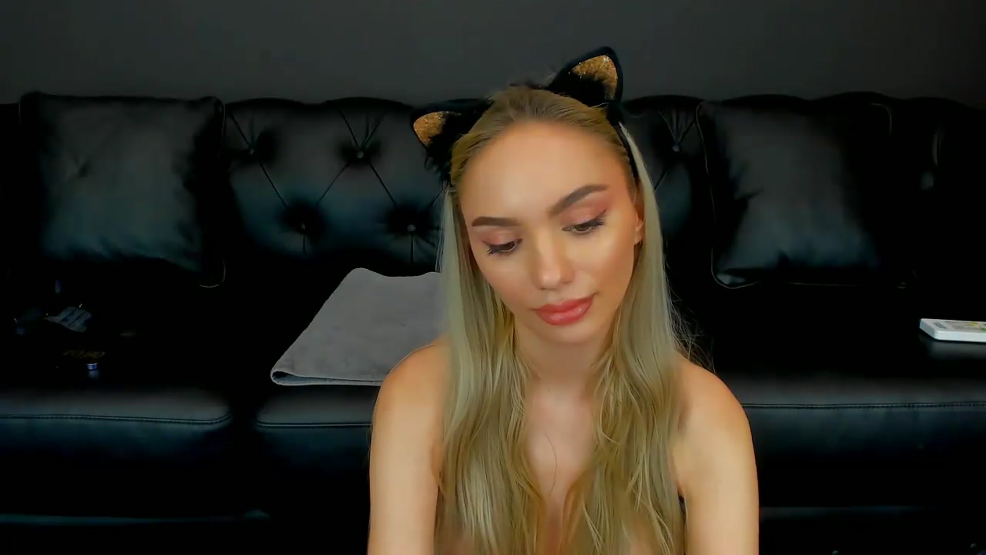 Gallery image thumbnail from HaleySweet18's myfreecams stream on, 06/20/2026, 06:54 image 6 of 20