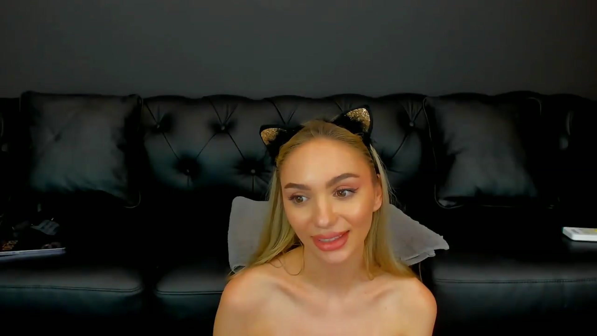 Gallery image thumbnail from HaleySweet18's myfreecams stream on, 06/20/2026, 06:54 image 10 of 20