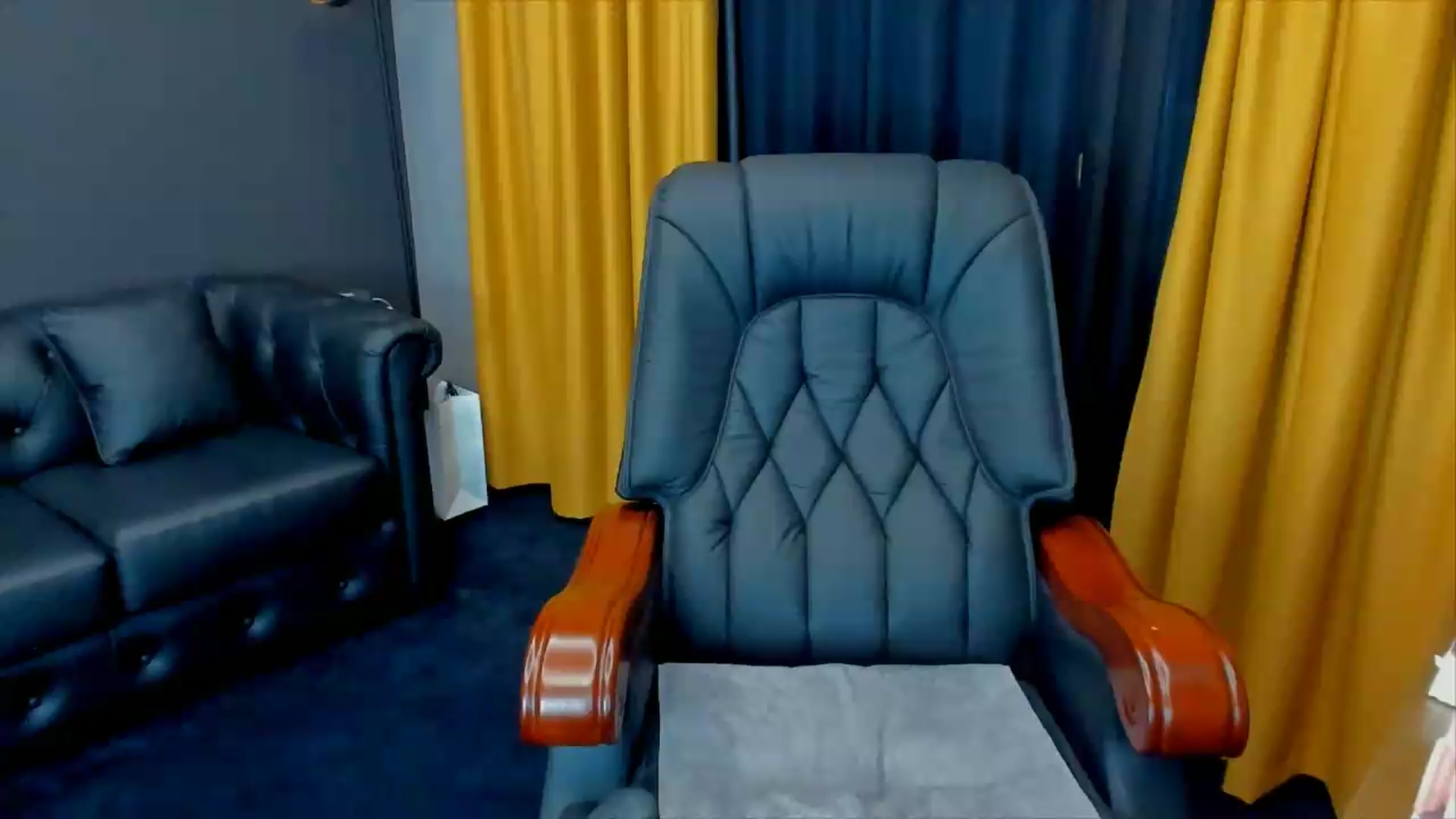 Gallery image thumbnail from HaleySweet18's myfreecams stream on, 06/27/2026, 23:45 image 1 of 20