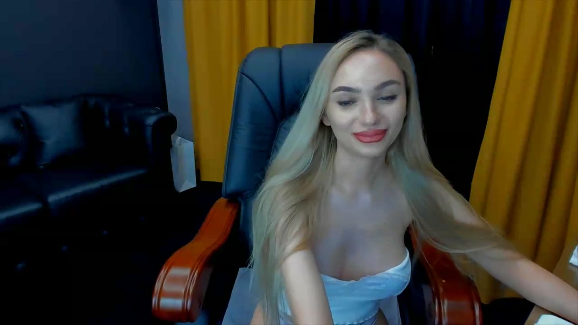 Gallery image thumbnail from HaleySweet18's myfreecams stream on, 07/03/2026, 01:56 image 8 of 20