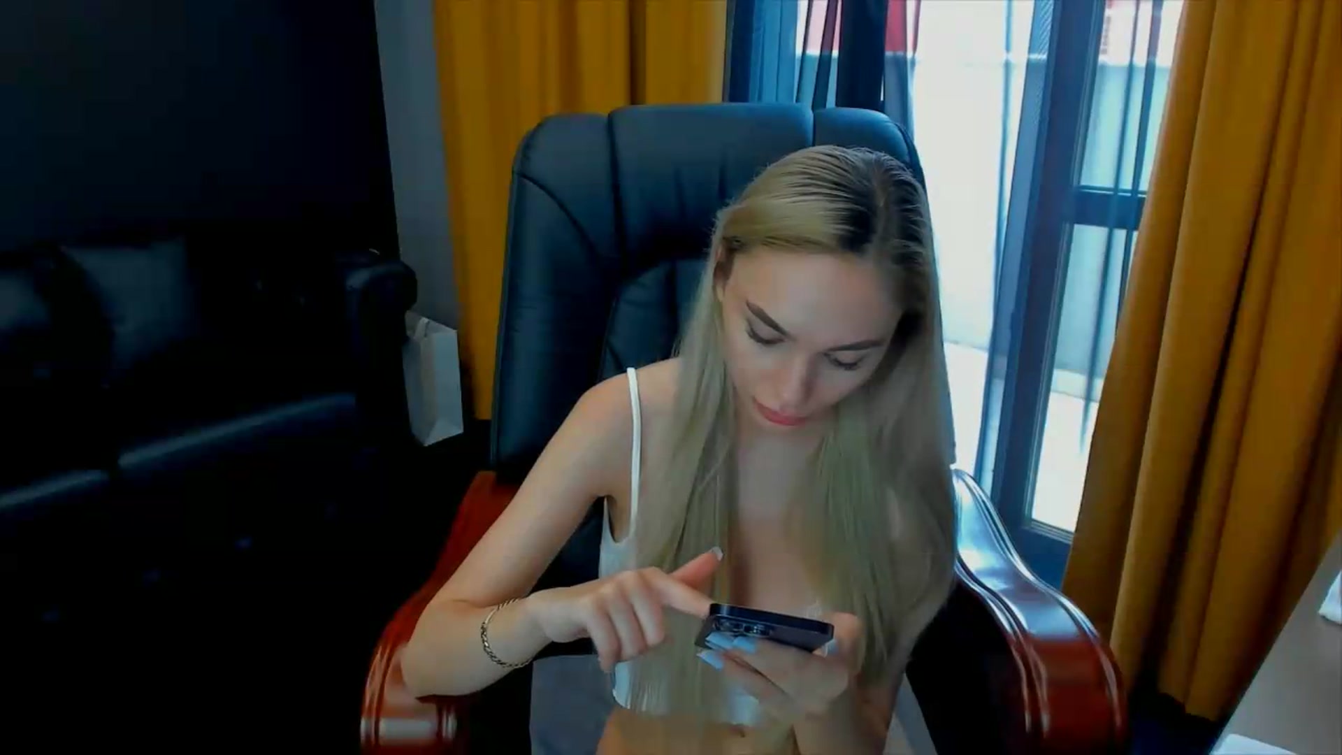 Gallery image thumbnail from HaleySweet18's myfreecams stream on, 07/03/2026, 06:57 image 12 of 20