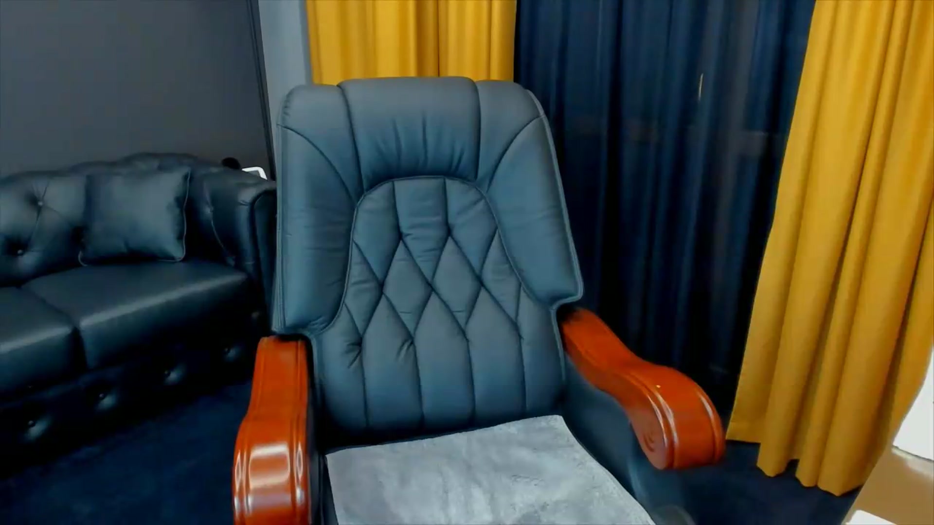 Gallery image thumbnail from HaleySweet18's myfreecams stream on, 07/04/2026, 24:14 image 17 of 20