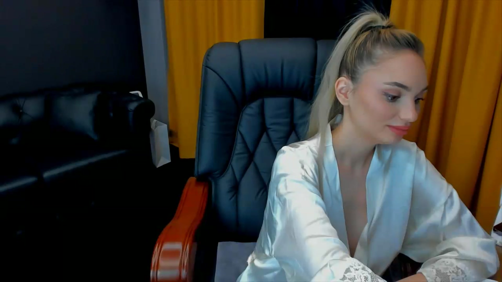 Gallery image thumbnail from HaleySweet18's myfreecams stream on, 07/04/2026, 23:32 image 8 of 20