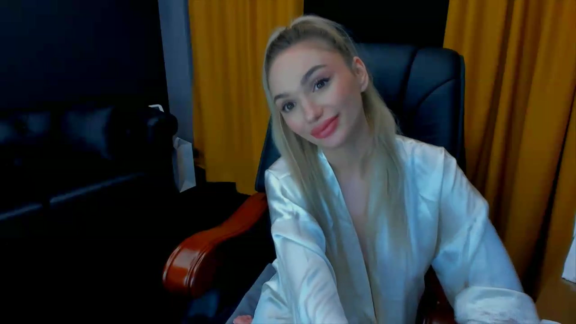 Gallery image thumbnail from HaleySweet18's myfreecams stream on, 07/04/2026, 23:32 image 12 of 20