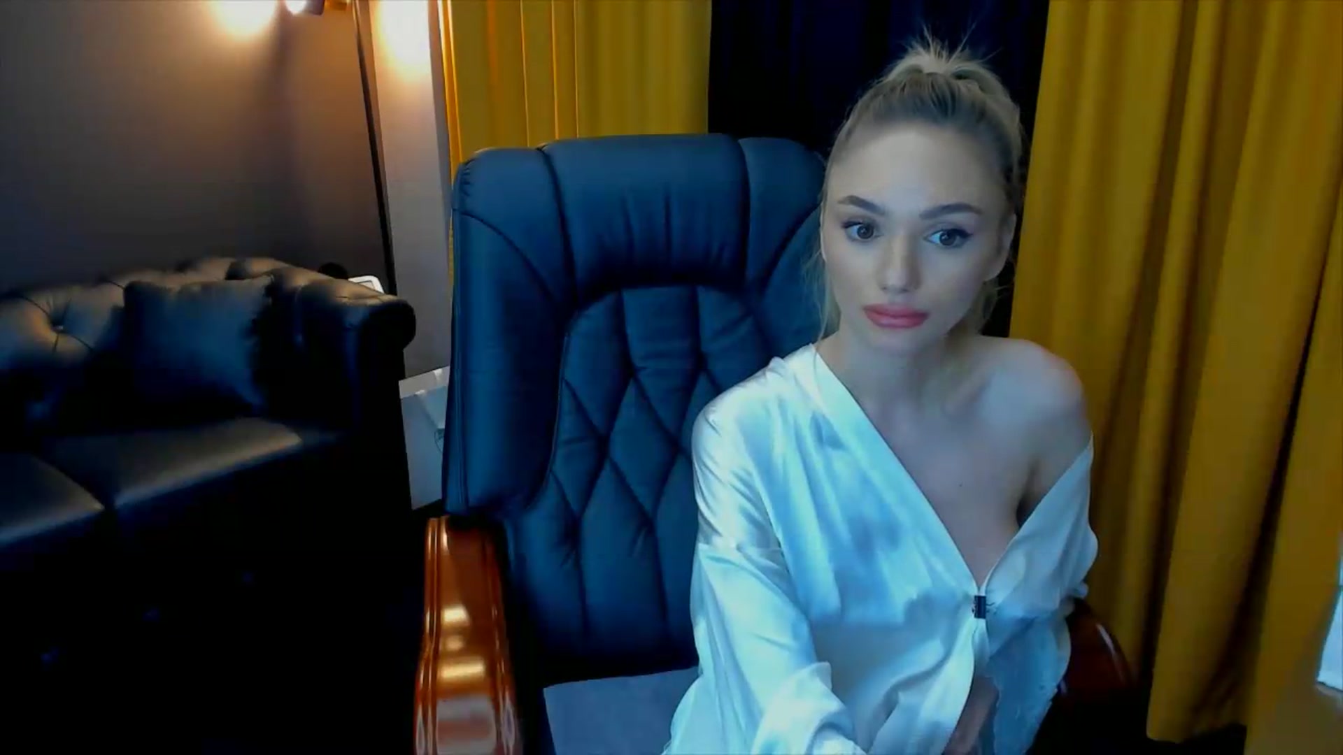Gallery image thumbnail from HaleySweet18's myfreecams stream on, 07/05/2026, 24:00 image 19 of 20