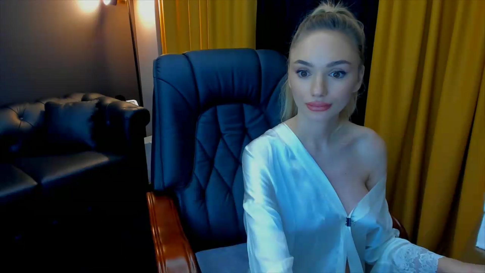 Gallery image thumbnail from HaleySweet18's myfreecams stream on, 07/05/2026, 24:00 image 15 of 20