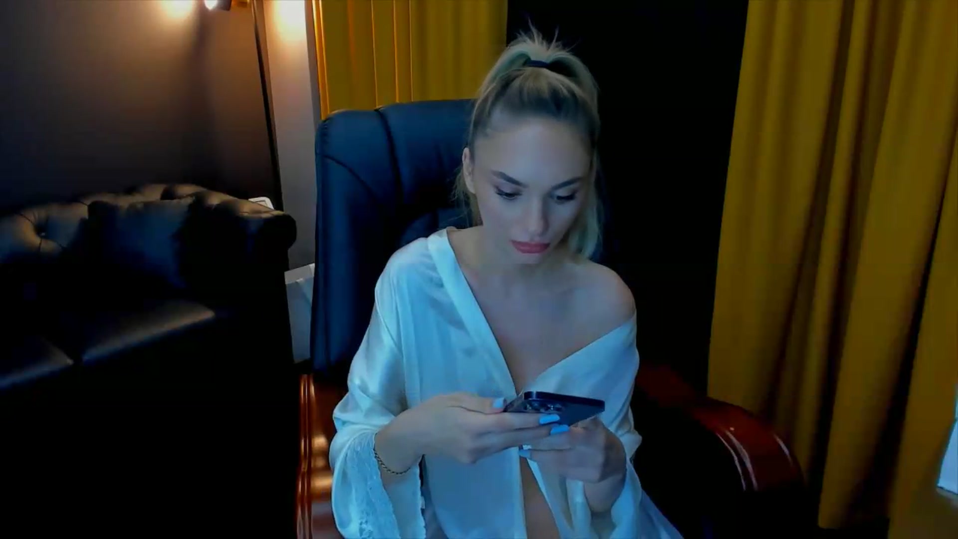 Gallery image thumbnail from HaleySweet18's myfreecams stream on, 07/05/2026, 24:00 image 9 of 20