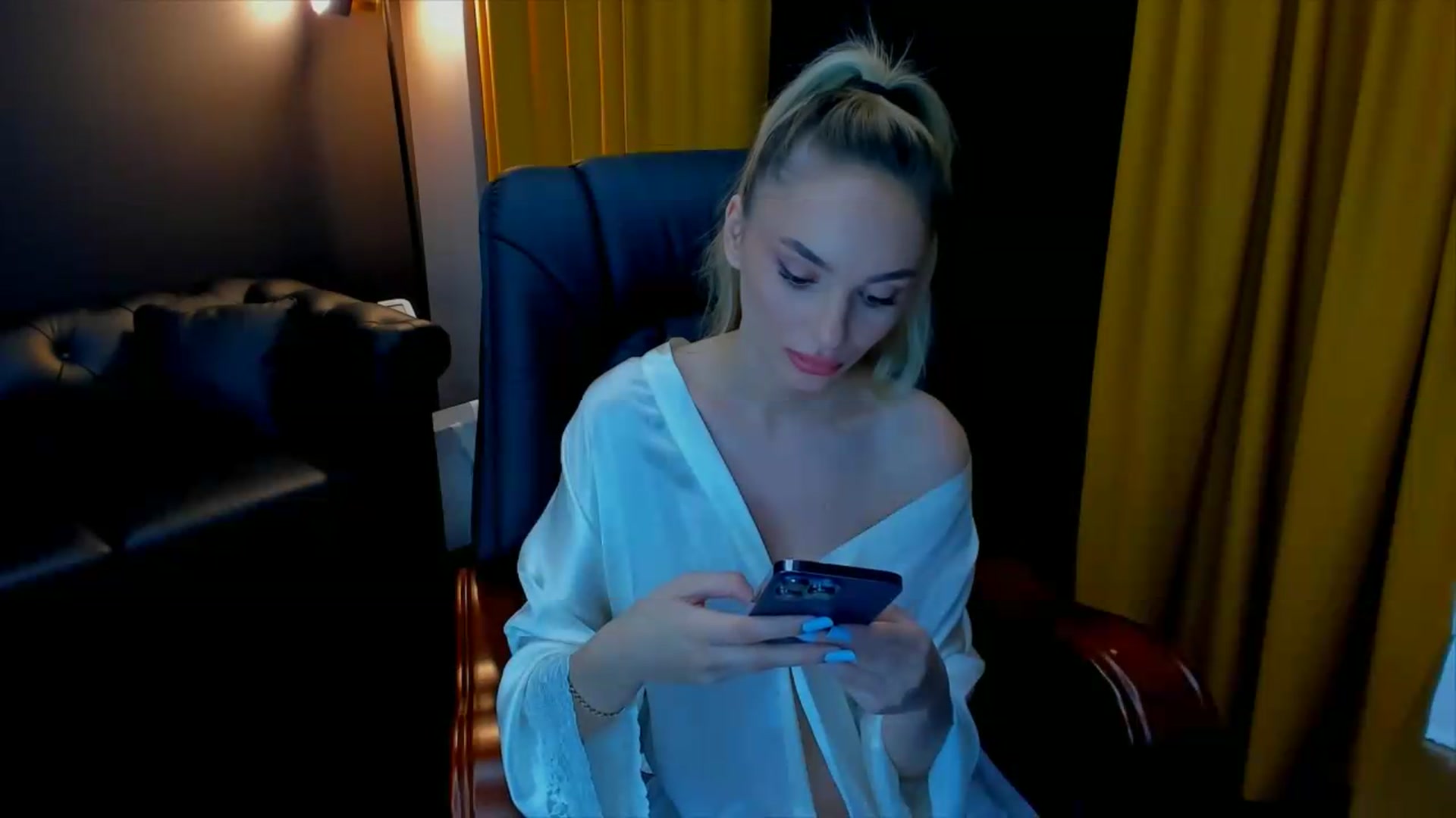 Gallery image thumbnail from HaleySweet18's myfreecams stream on, 07/05/2026, 24:00 image 7 of 20