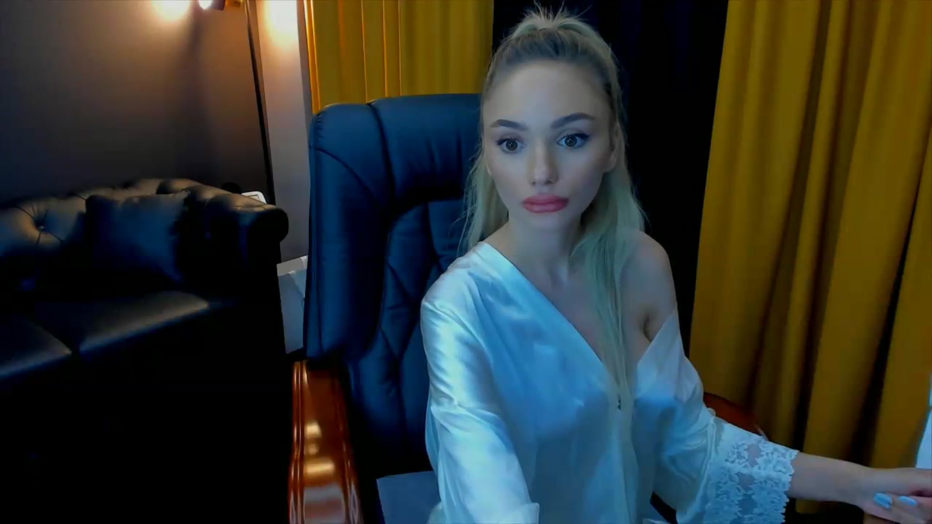 Gallery image thumbnail from HaleySweet18's myfreecams stream on, 07/05/2026, 24:00 image 14 of 20