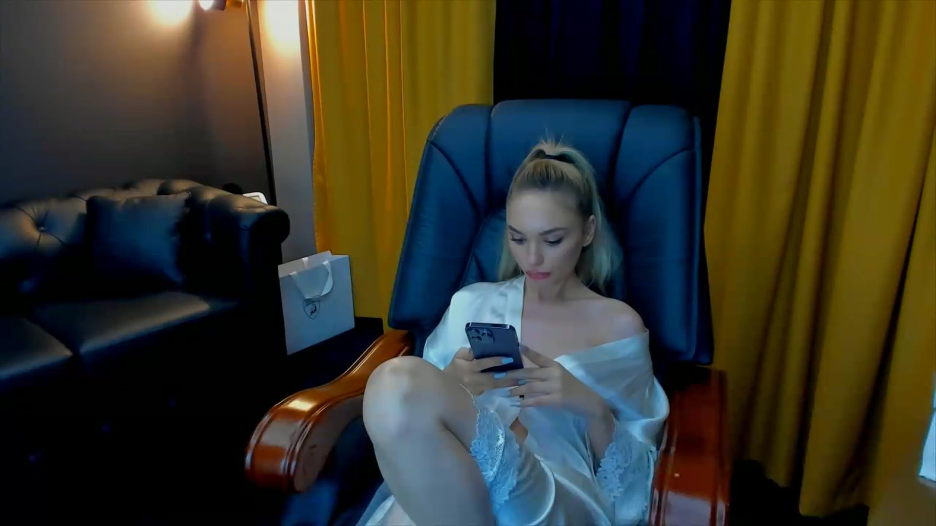 Gallery image thumbnail from HaleySweet18's myfreecams stream on, 07/05/2026, 01:11 image 4 of 20