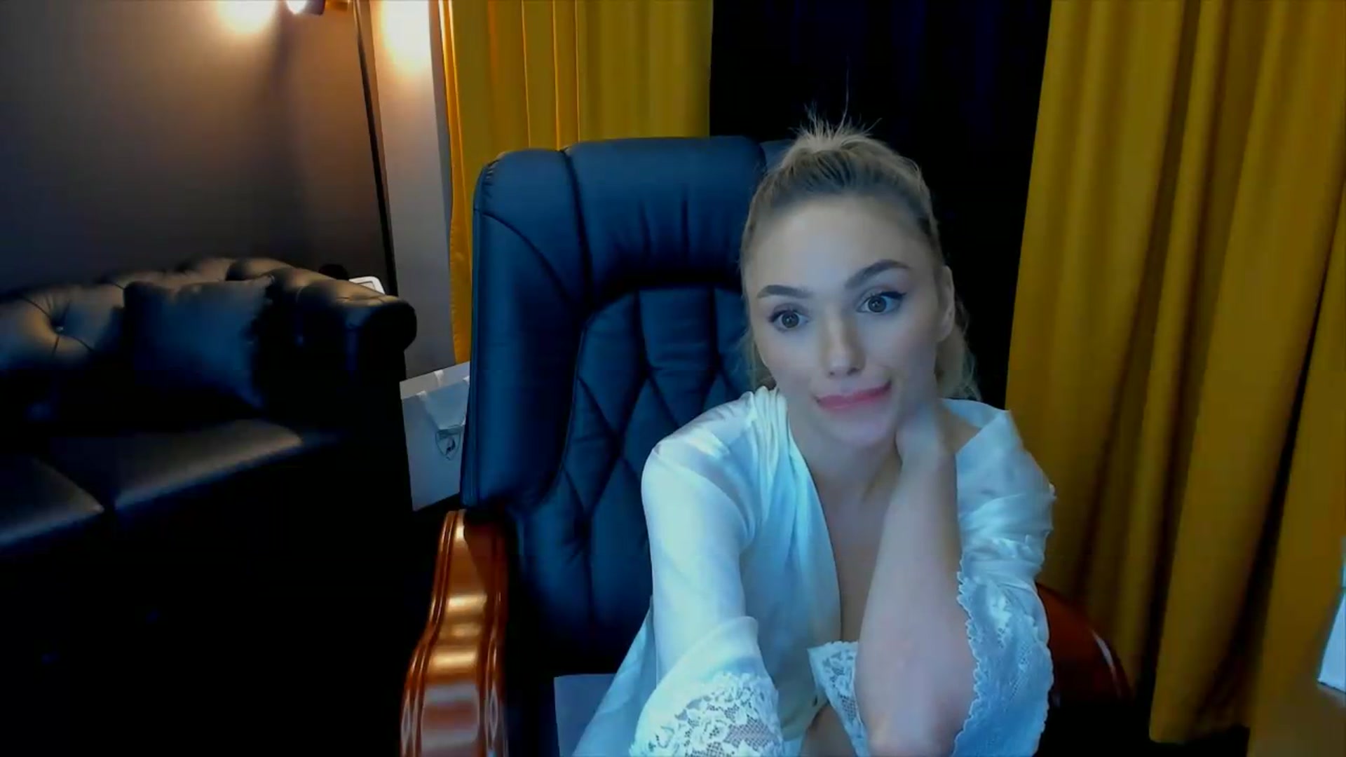 Gallery image thumbnail from HaleySweet18's myfreecams stream on, 07/05/2026, 01:11 image 16 of 20