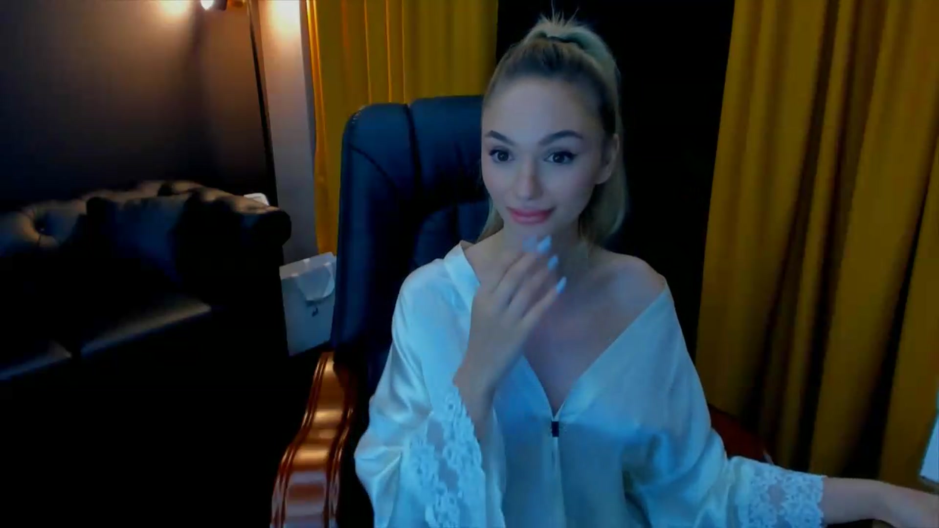 Gallery image thumbnail from HaleySweet18's myfreecams stream on, 07/05/2026, 01:11 image 11 of 20