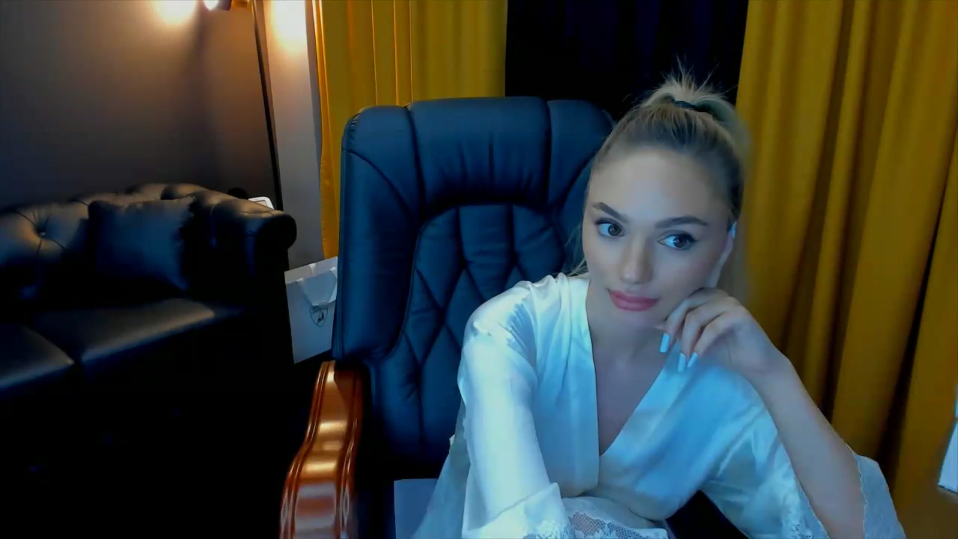 Gallery image thumbnail from HaleySweet18's myfreecams stream on, 07/05/2026, 01:11 image 17 of 20