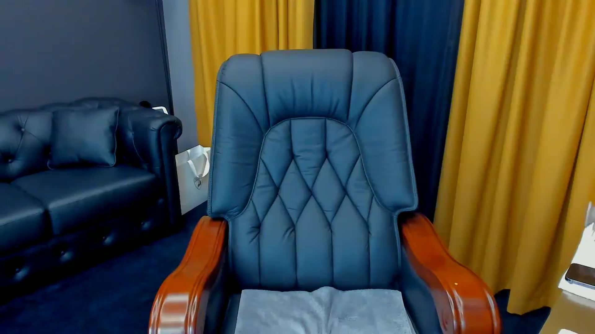 Gallery image thumbnail from HaleySweet18's myfreecams stream on, 07/08/2026, 24:00 image 5 of 20
