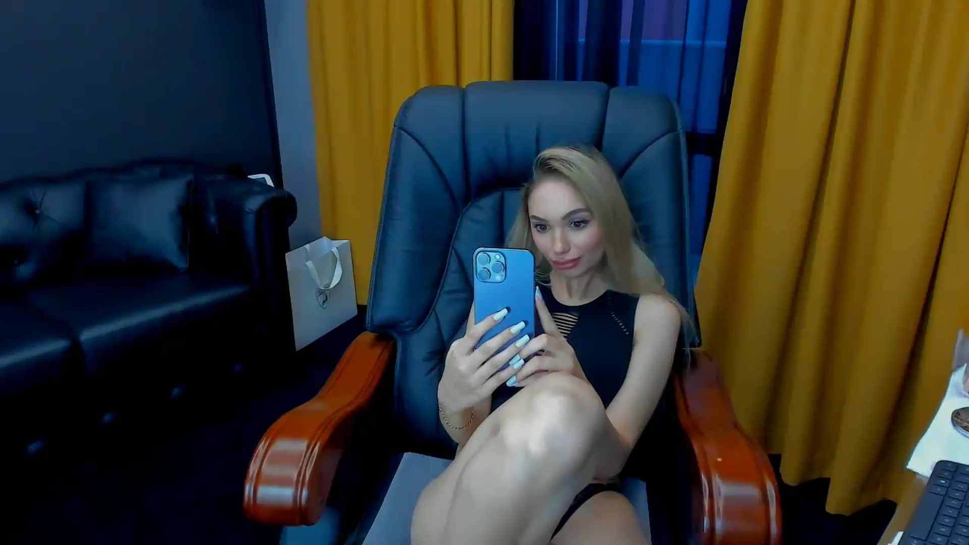 Gallery image thumbnail from HaleySweet18's myfreecams stream on, 07/08/2026, 02:45 image 20 of 20