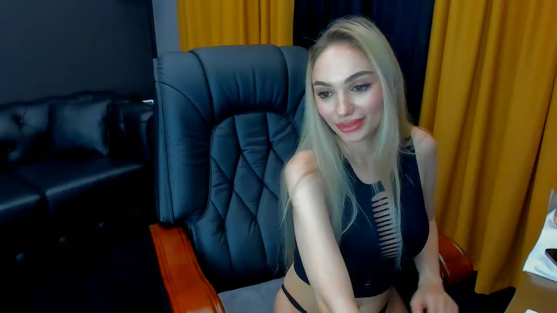 Gallery image thumbnail from HaleySweet18's myfreecams stream on, 07/08/2026, 02:45 image 6 of 20