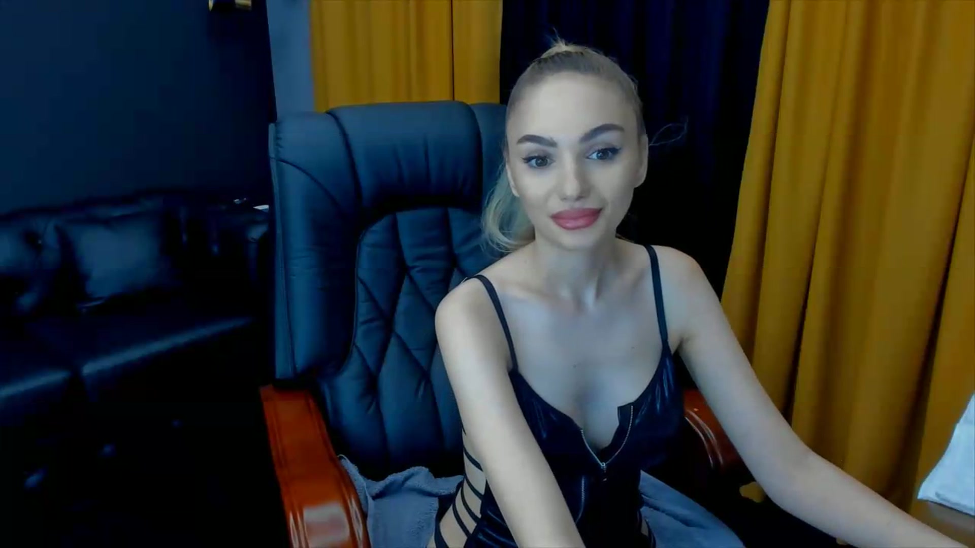 Gallery image thumbnail from HaleySweet18's myfreecams stream on, 07/09/2026, 20:35 image 19 of 20