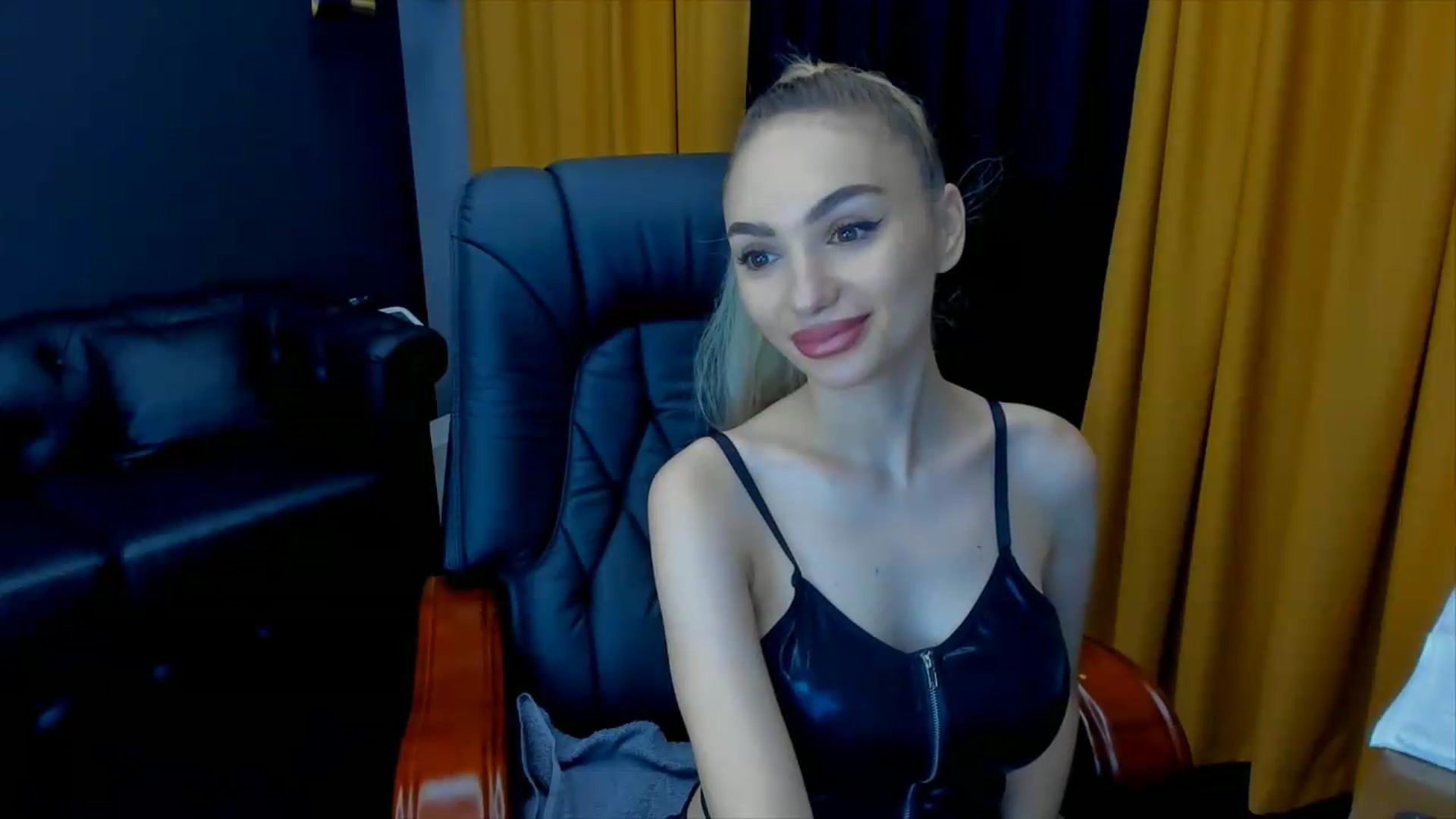 Gallery image thumbnail from HaleySweet18's myfreecams stream on, 07/09/2026, 20:35 image 2 of 20