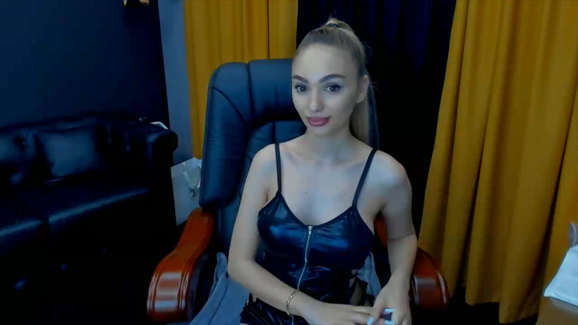 Gallery image thumbnail from HaleySweet18's myfreecams stream on, 07/09/2026, 23:56 image 2 of 20