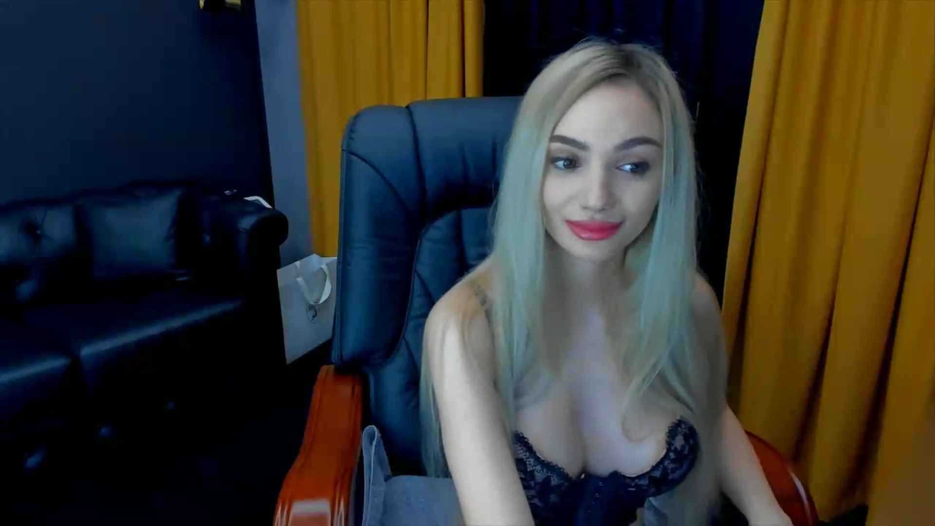 Gallery image thumbnail from HaleySweet18's myfreecams stream on, 07/11/2026, 21:30 image 3 of 20