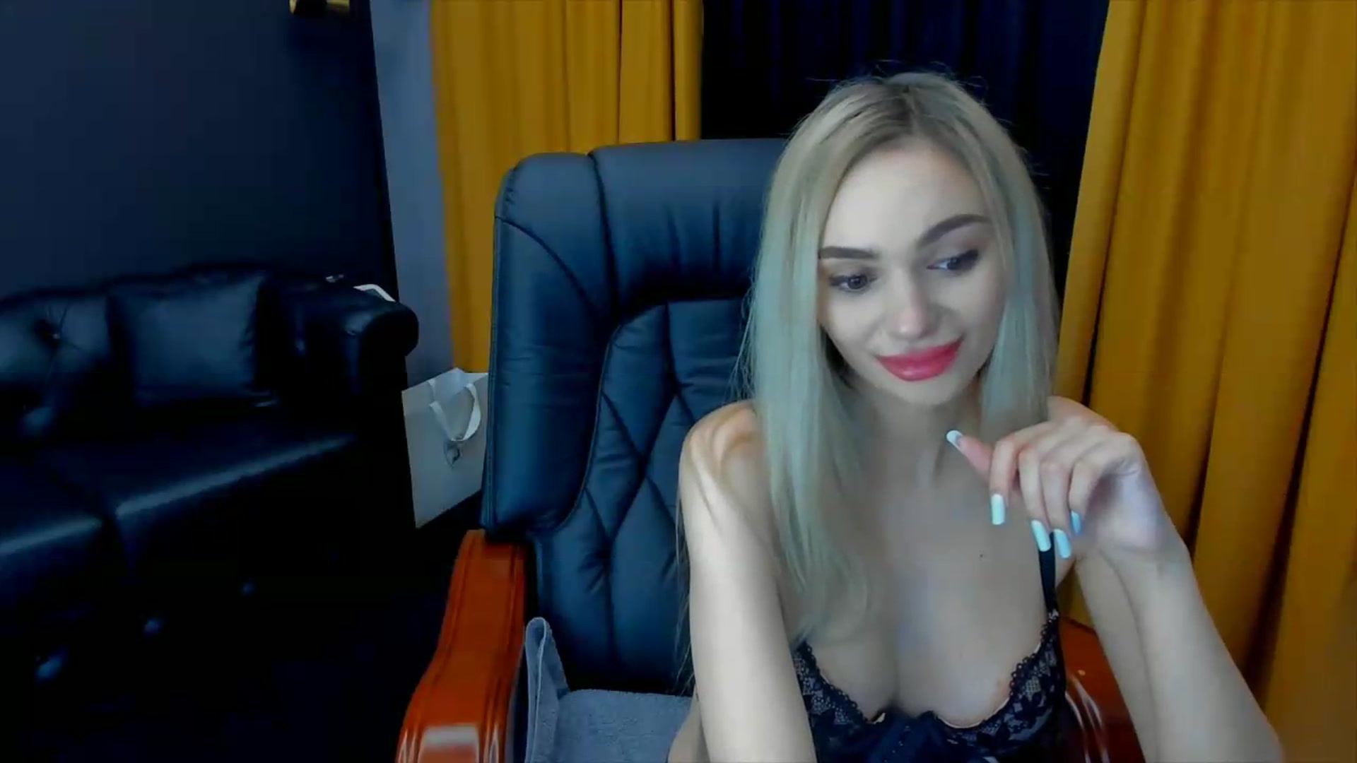 Gallery image thumbnail from HaleySweet18's myfreecams stream on, 07/11/2026, 21:30 image 4 of 20
