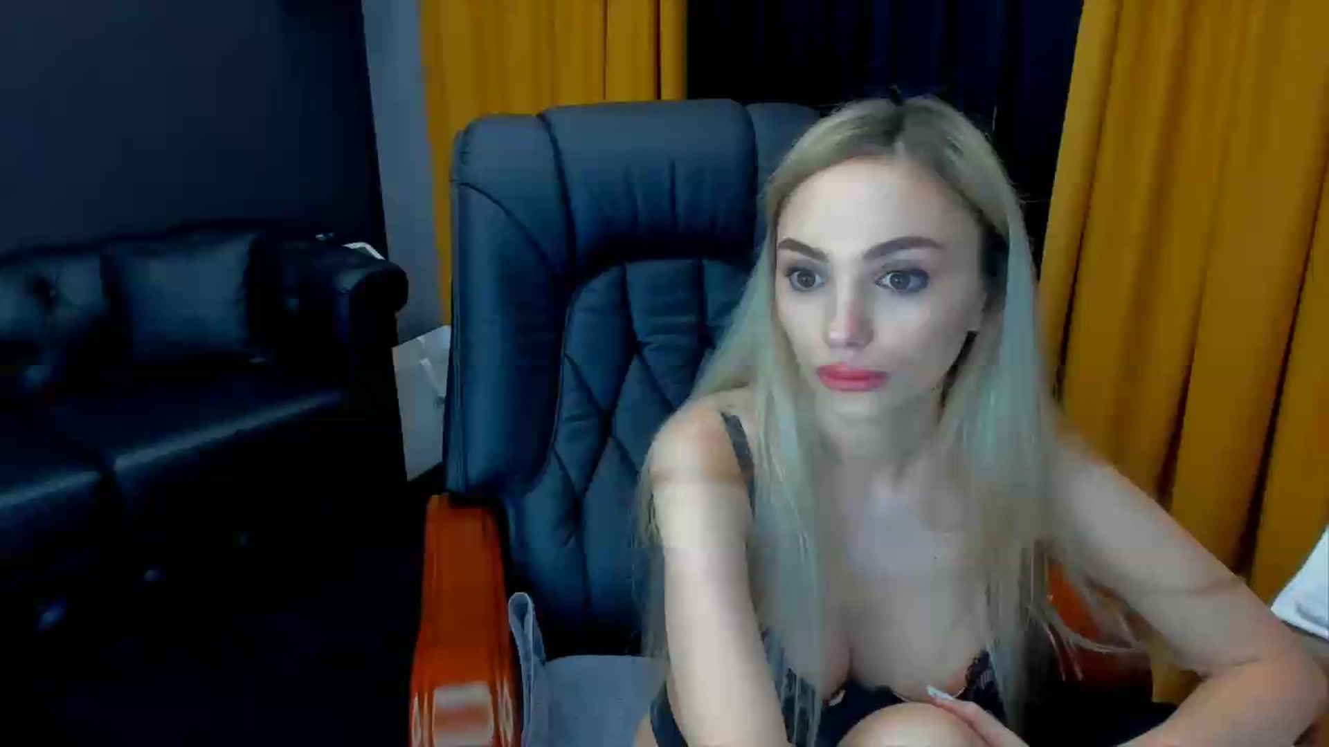 Gallery image thumbnail from HaleySweet18's myfreecams stream on, 07/11/2026, 23:19 image 6 of 20