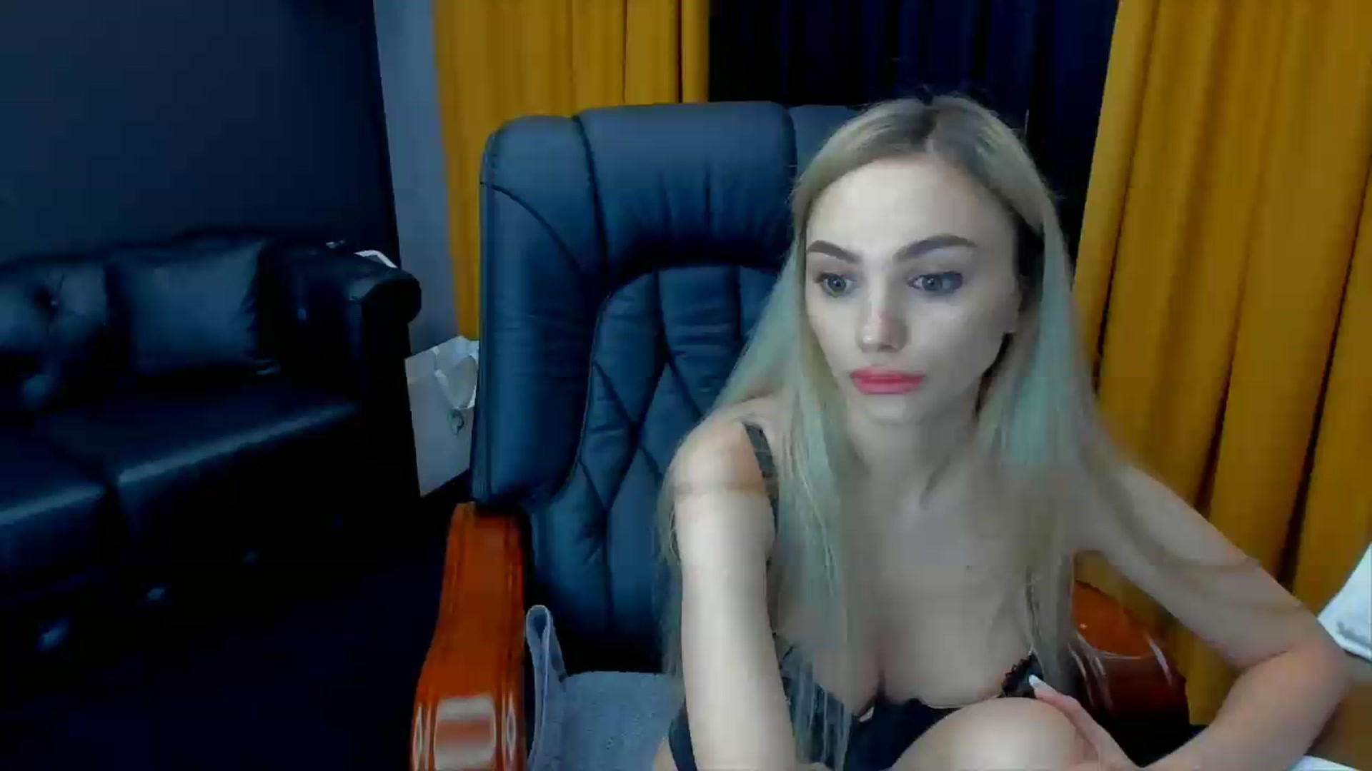 Gallery image thumbnail from HaleySweet18's myfreecams stream on, 07/11/2026, 23:19 image 5 of 20