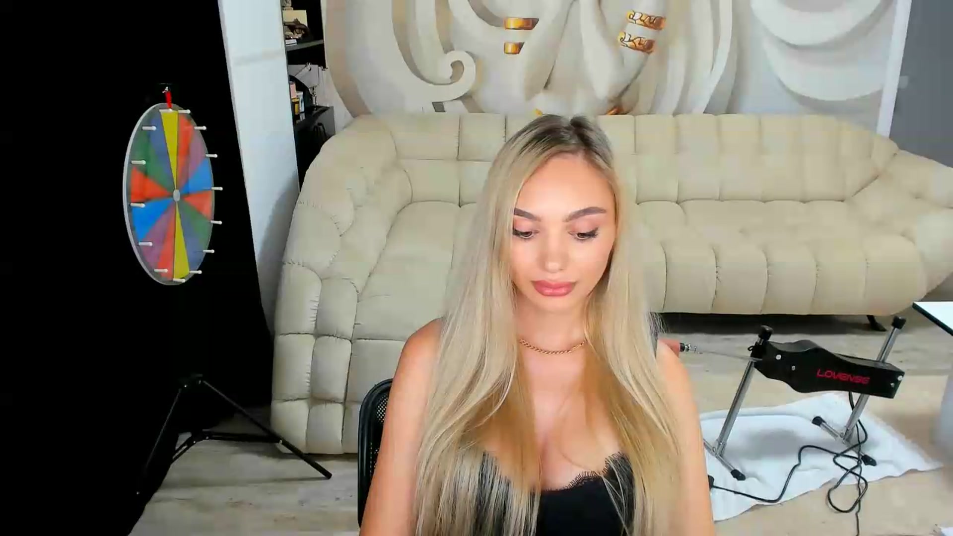 Gallery image thumbnail from HaleySweet18's myfreecams stream on, 07/30/2026, 24:18 image 6 of 20