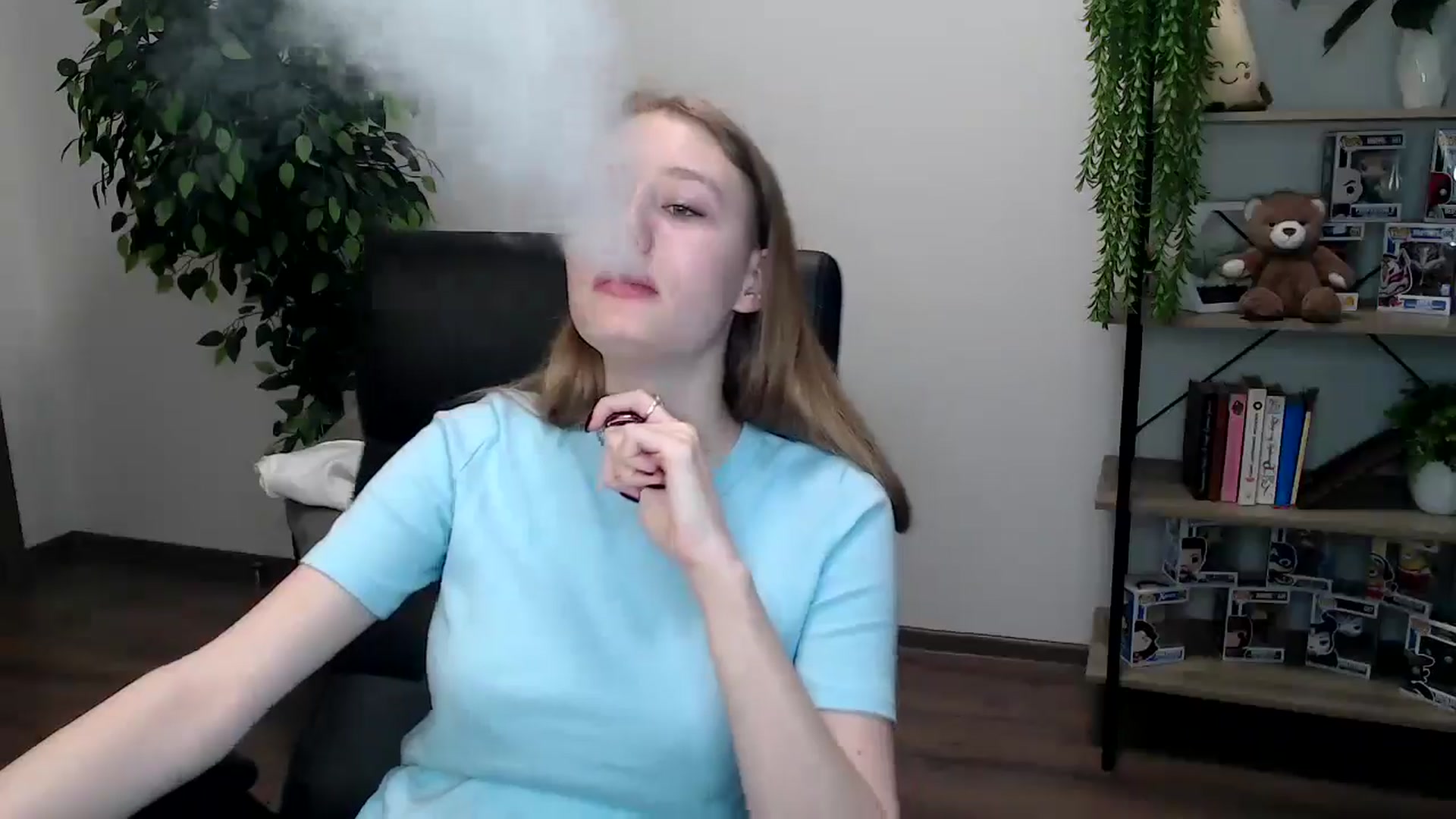 Gallery image thumbnail from HaleyVixen's myfreecams stream on, 11/15/2024, 13:22 image 17 of 20
