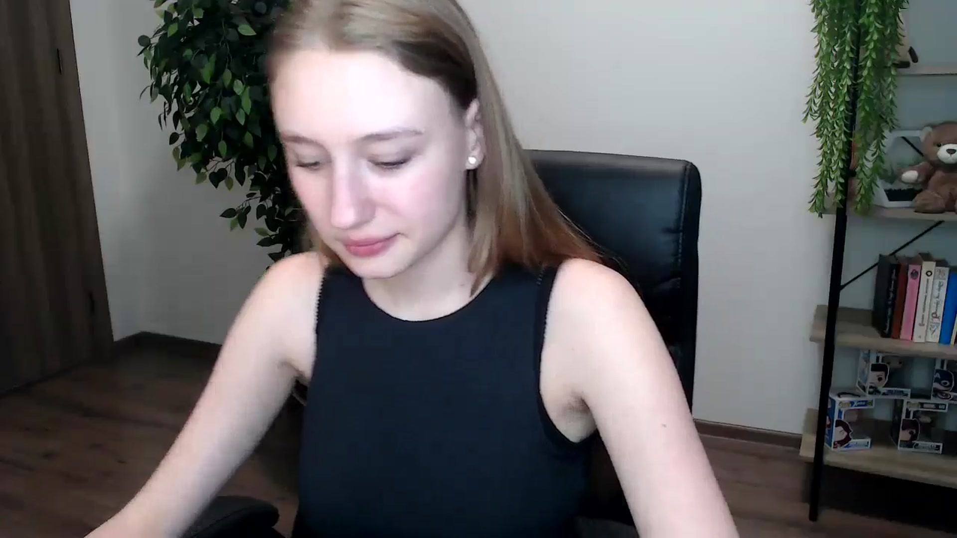 Gallery image thumbnail from HaleyVixen's myfreecams stream on, 11/16/2024, 14:49 image 20 of 20