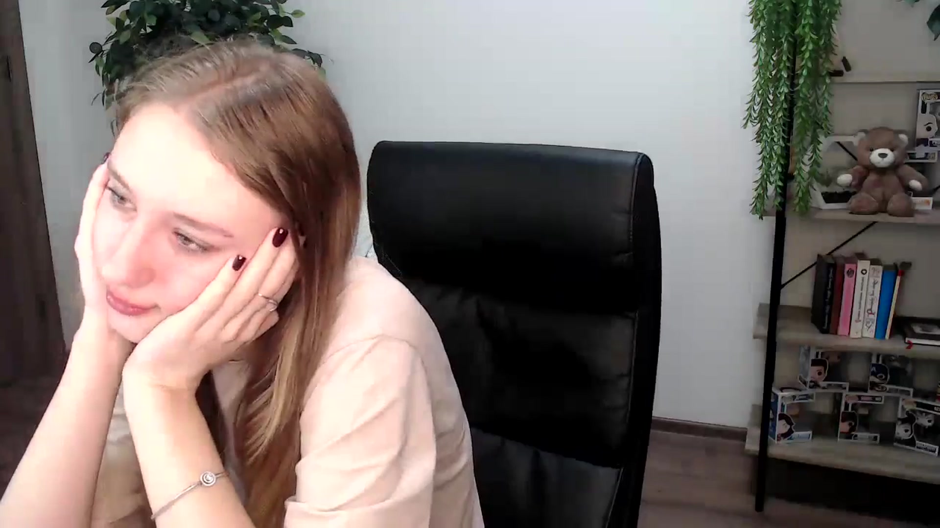 Gallery image thumbnail from HaleyVixen's myfreecams stream on, 11/17/2024, 10:06 image 20 of 20