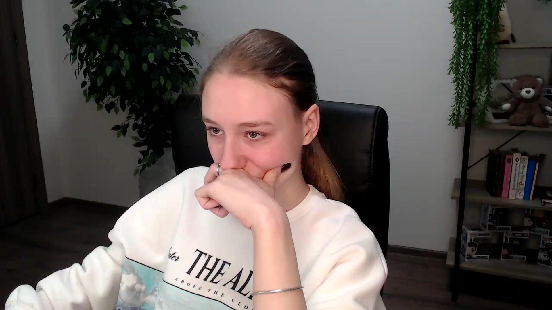 Gallery image thumbnail from HaleyVixen's myfreecams stream on, 11/18/2024, 10:42 image 7 of 20