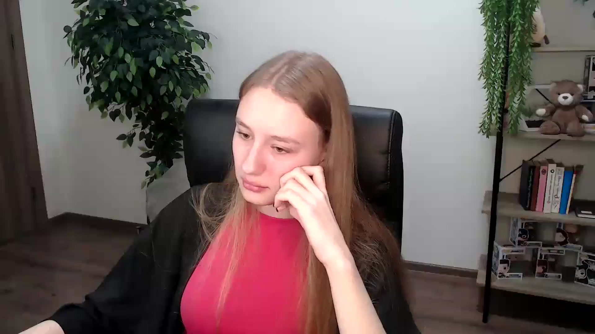 Gallery image thumbnail from HaleyVixen's myfreecams stream on, 11/19/2024, 09:52 image 20 of 20