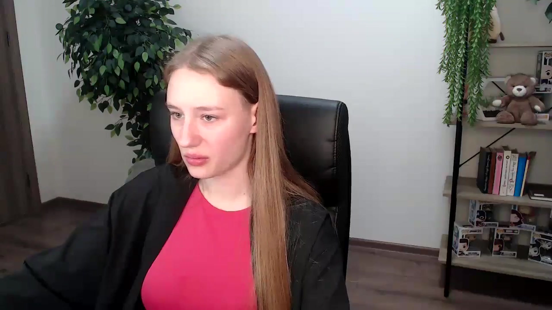 Gallery image thumbnail from HaleyVixen's myfreecams stream on, 11/19/2024, 13:48 image 2 of 20