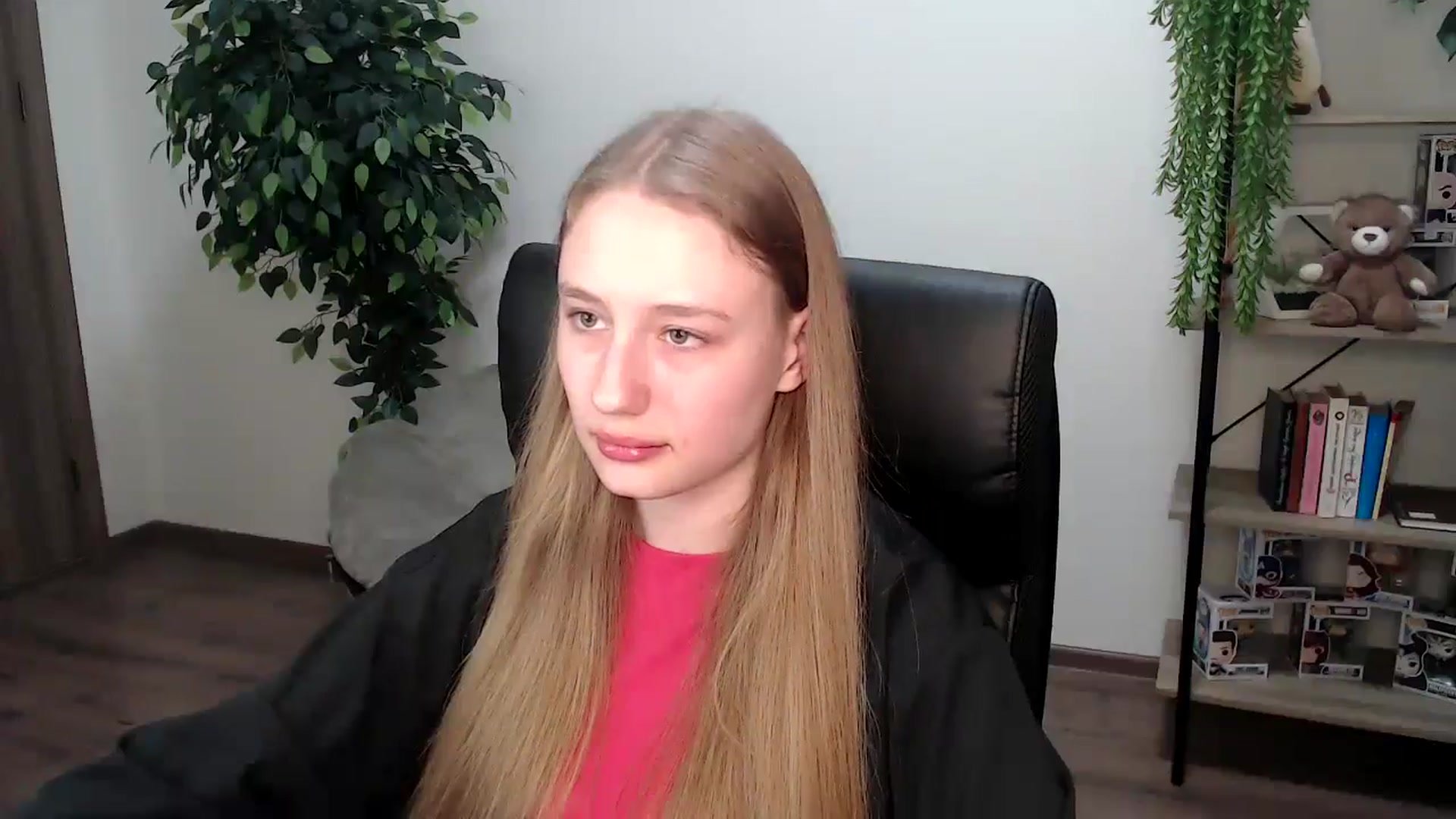 Gallery image thumbnail from HaleyVixen's myfreecams stream on, 11/19/2024, 14:54 image 2 of 20