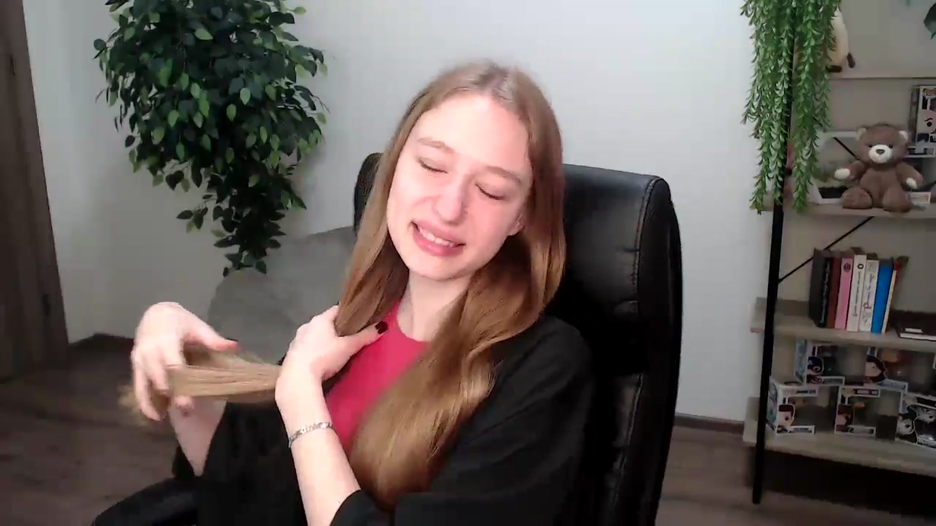 Gallery image thumbnail from HaleyVixen's myfreecams stream on, 11/20/2024, 09:30 image 20 of 20