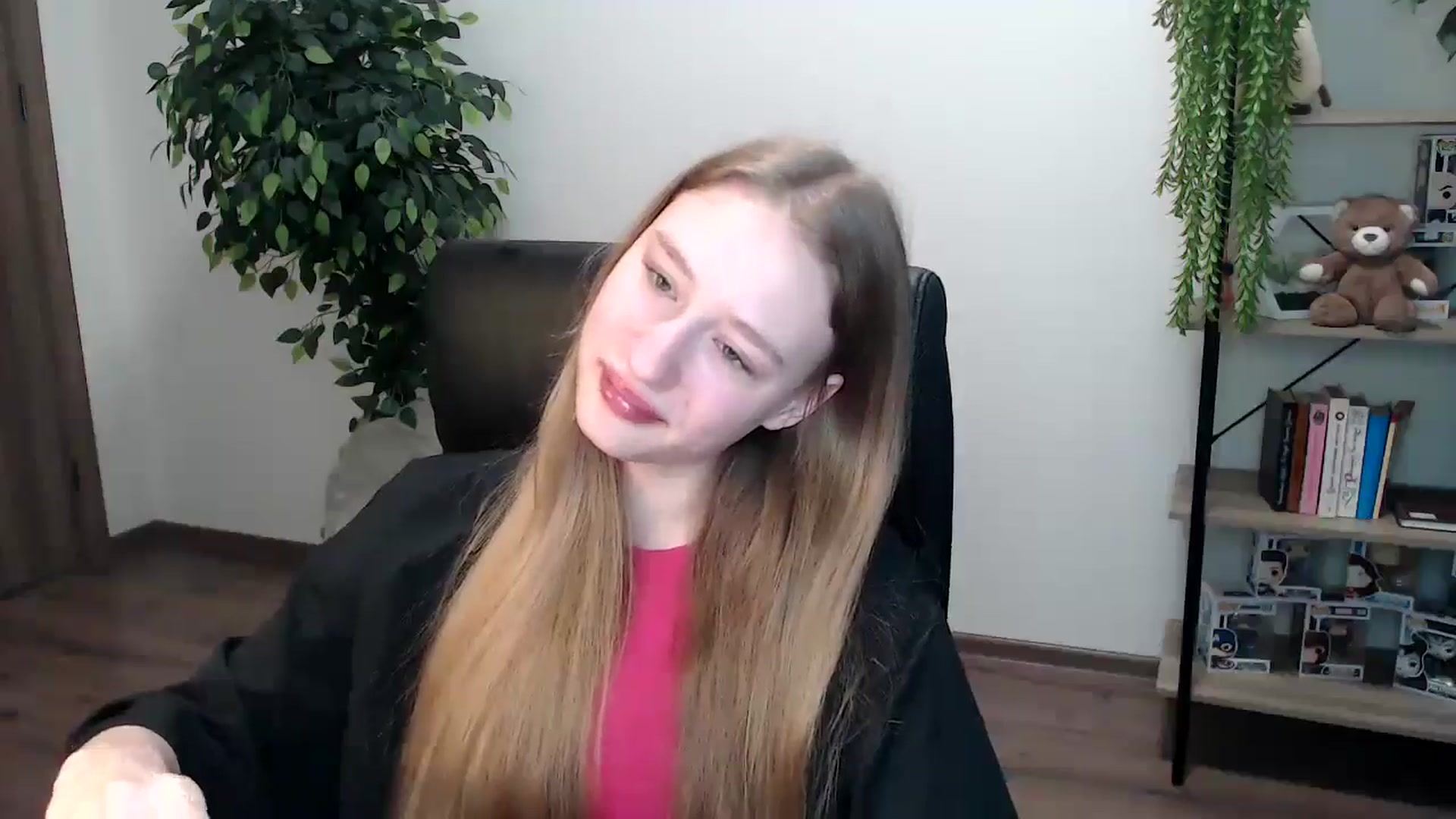 Gallery image thumbnail from HaleyVixen's myfreecams stream on, 11/20/2024, 10:42 image 14 of 20