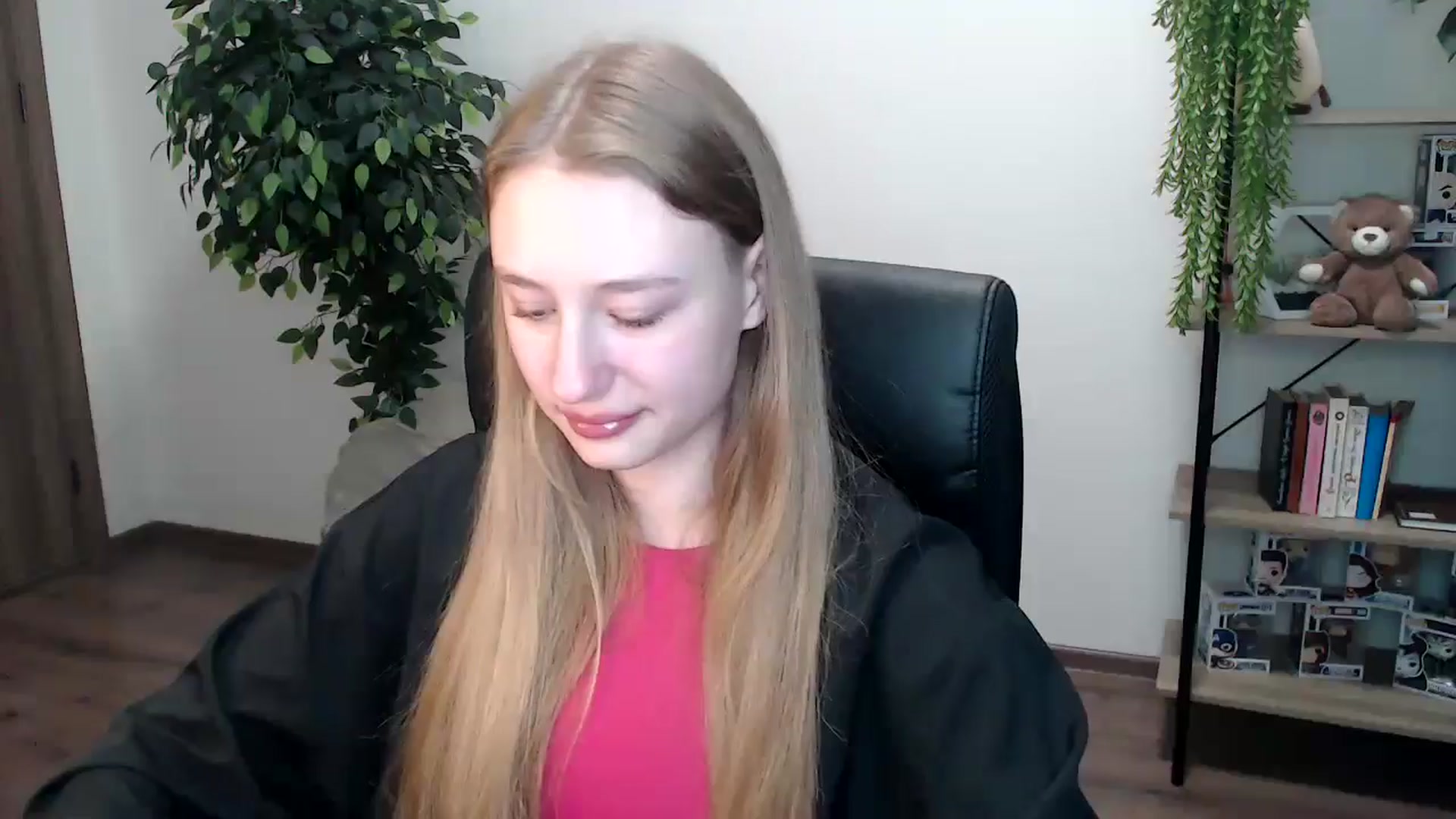 Gallery image thumbnail from HaleyVixen's myfreecams stream on, 11/20/2024, 10:42 image 18 of 20