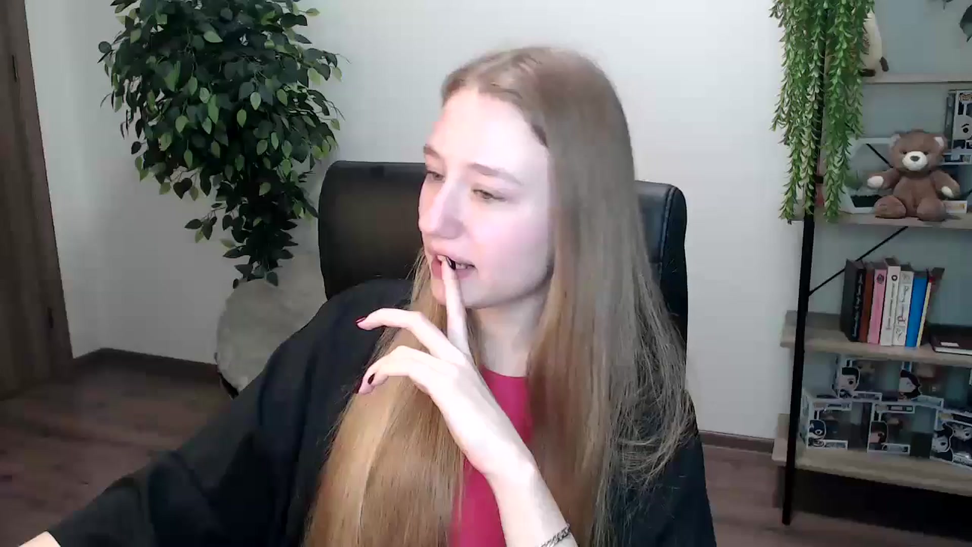 Gallery image thumbnail from HaleyVixen's myfreecams stream on, 11/20/2024, 10:42 image 7 of 20
