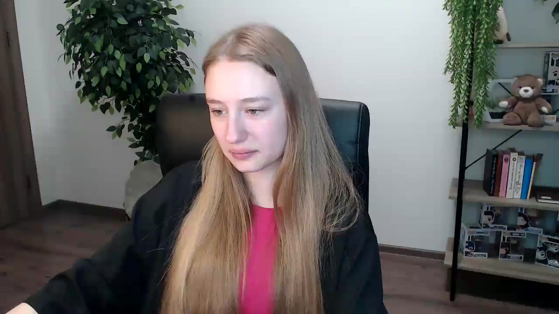 Gallery image thumbnail from HaleyVixen's myfreecams stream on, 11/20/2024, 10:42 image 6 of 20