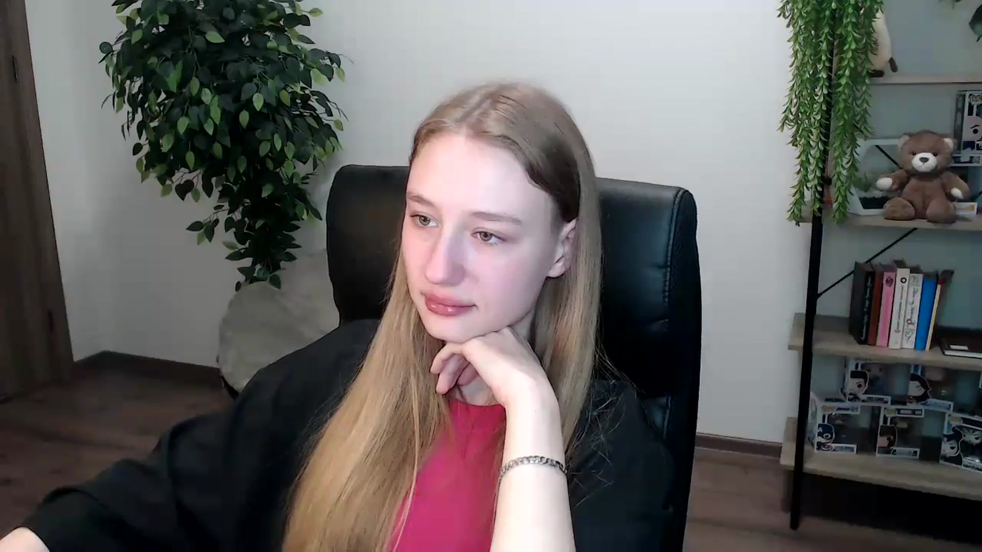 Gallery image thumbnail from HaleyVixen's myfreecams stream on, 11/20/2024, 10:42 image 20 of 20