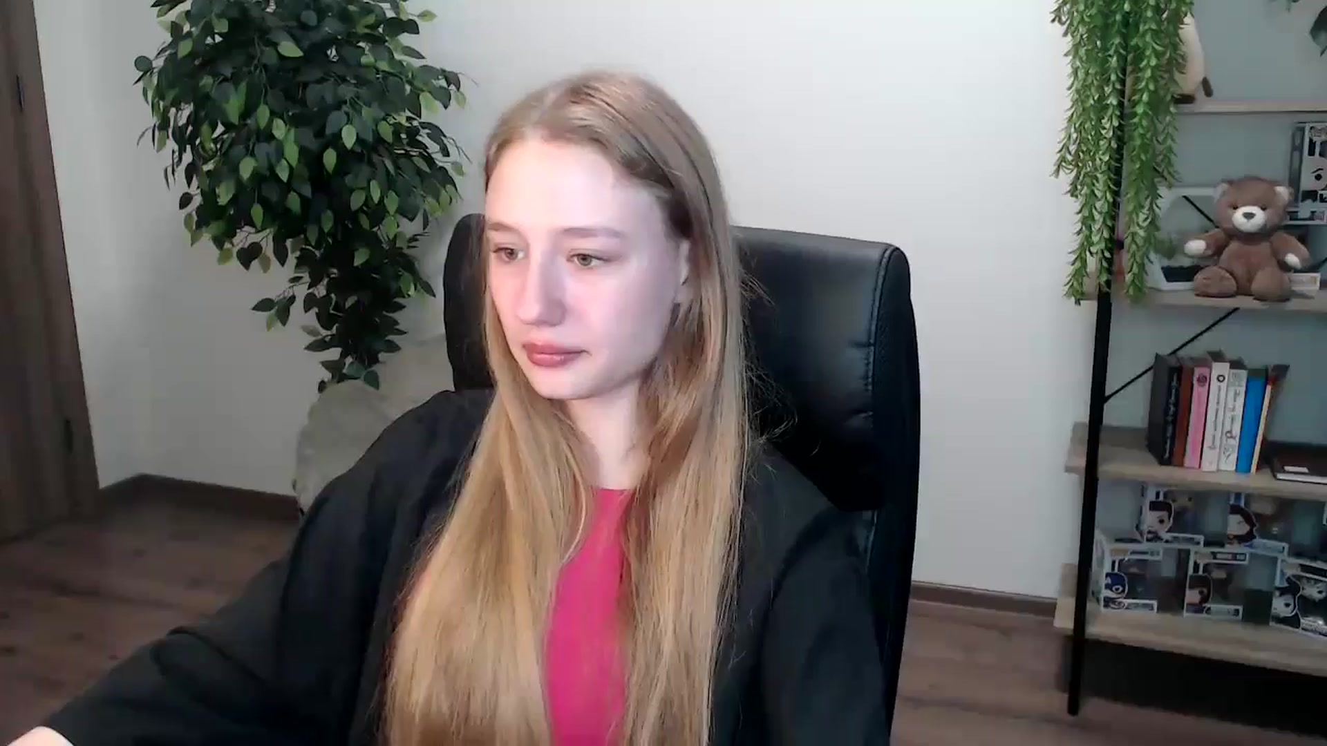 Gallery image thumbnail from HaleyVixen's myfreecams stream on, 11/20/2024, 13:04 image 1 of 20
