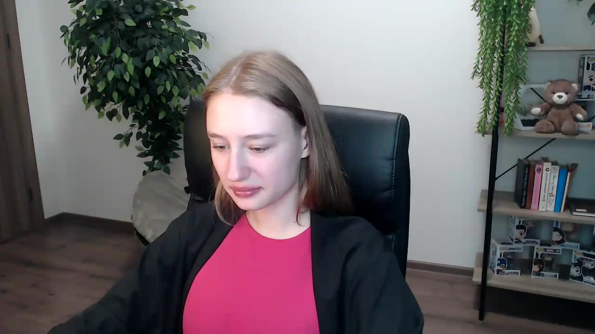 Gallery image thumbnail from HaleyVixen's myfreecams stream on, 11/20/2024, 13:04 image 7 of 20