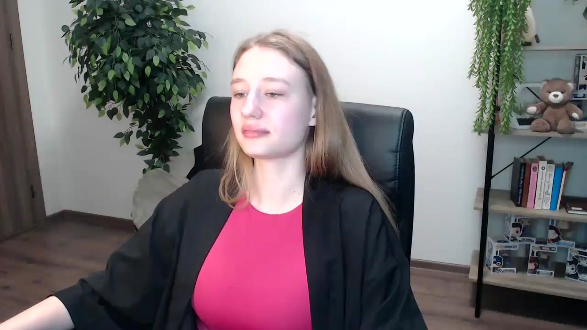 Gallery image thumbnail from HaleyVixen's myfreecams stream on, 11/20/2024, 13:04 image 18 of 20