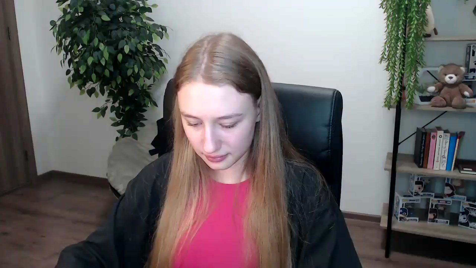 Gallery image thumbnail from HaleyVixen's myfreecams stream on, 11/20/2024, 13:04 image 13 of 20