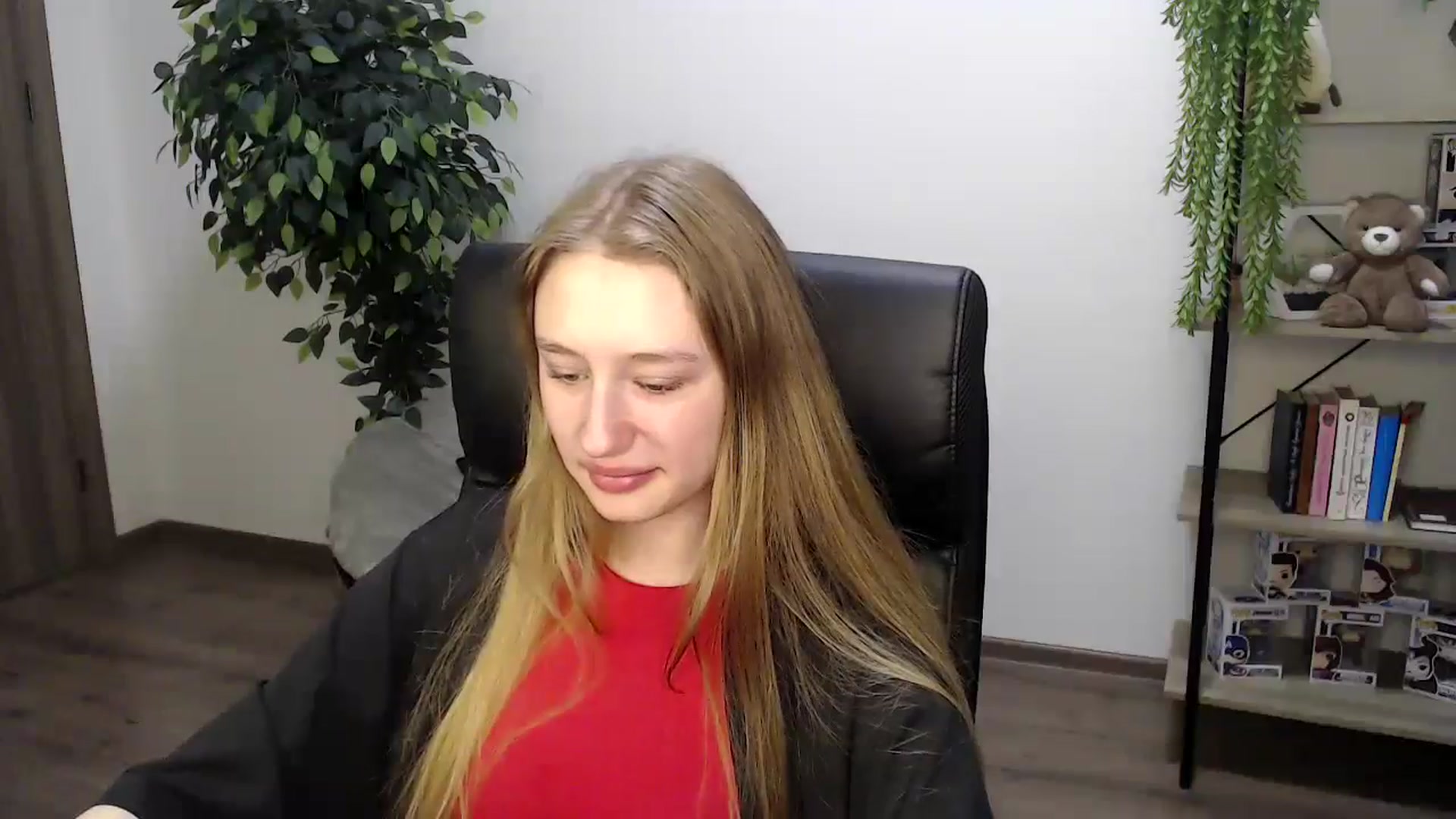 Gallery image thumbnail from HaleyVixen's myfreecams stream on, 11/20/2024, 13:25 image 17 of 20